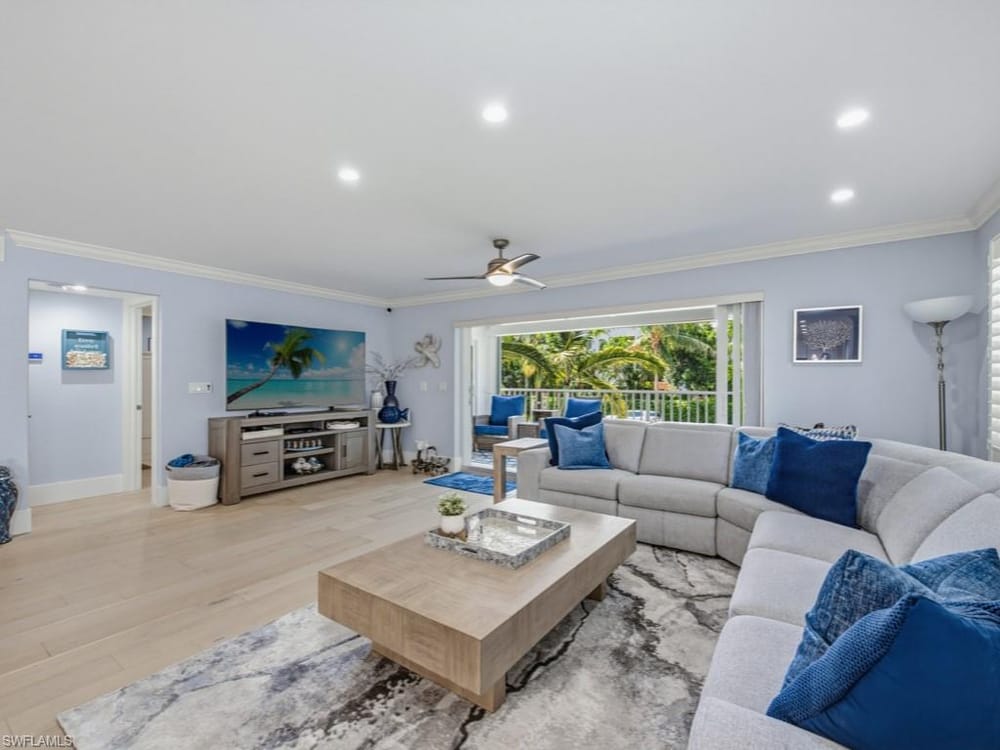 225 5th Ave. S 103 – #226021821 - Olde Naples