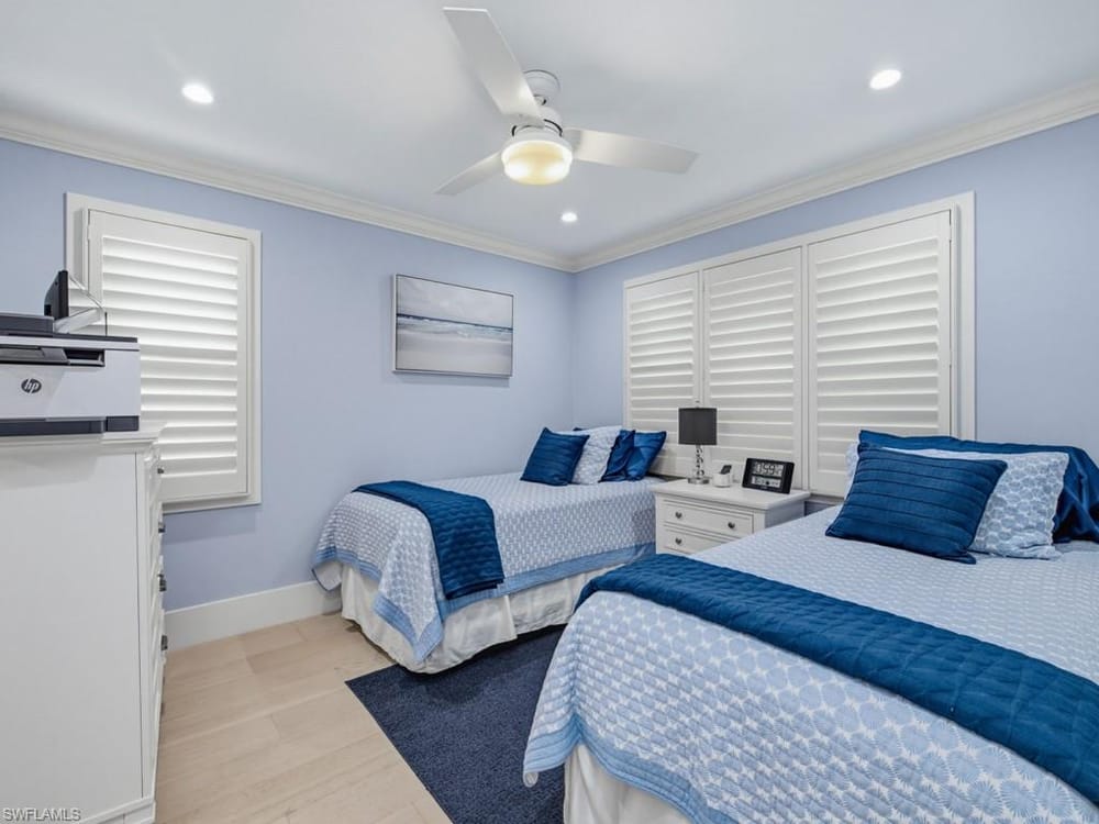 225 5th Ave. S 103 – #226021821 - Olde Naples