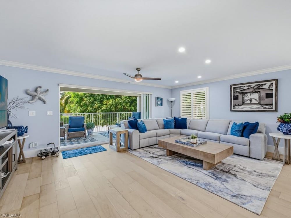 225 5th Ave. S 103 – #226021821 - Olde Naples