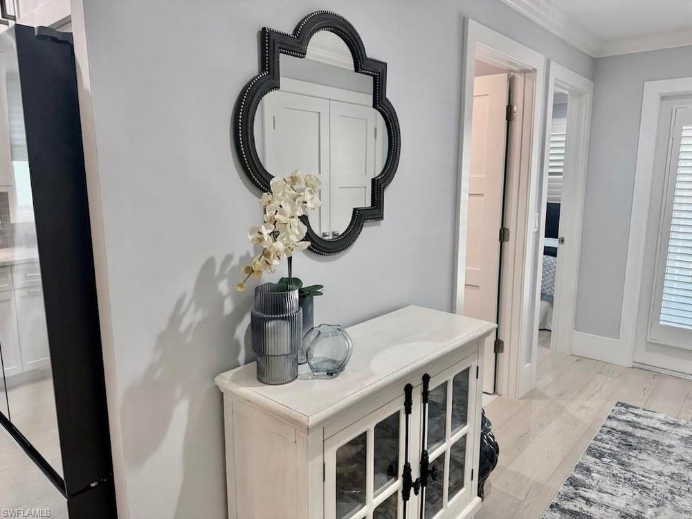 225 5th Ave. S 103 – #226021821 - Olde Naples