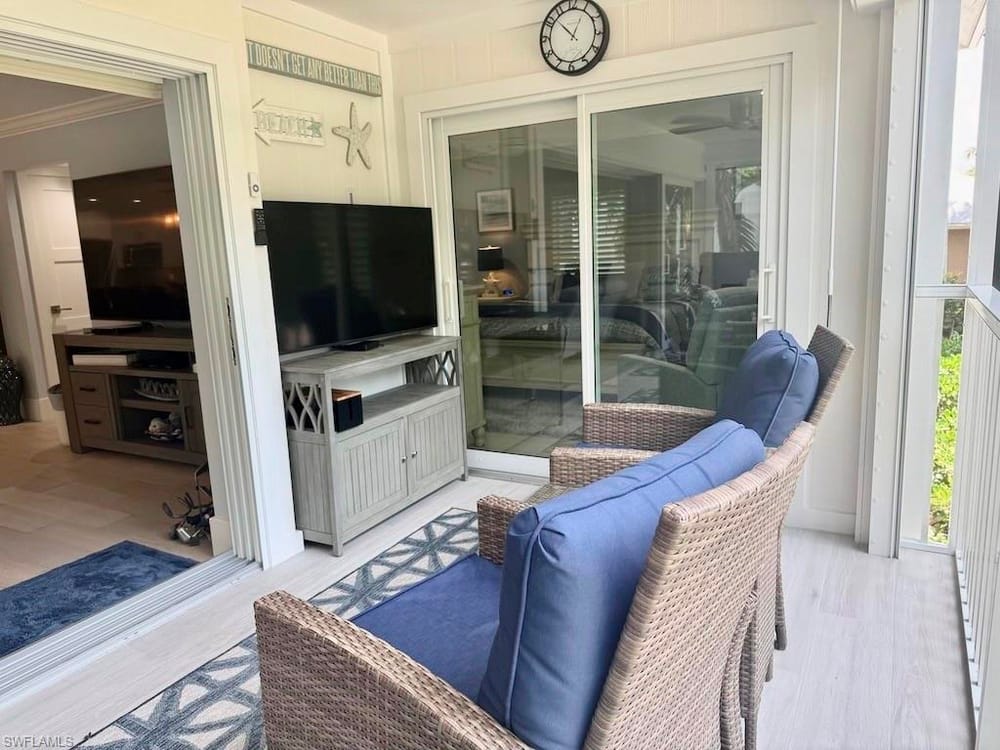 225 5th Ave. S 103 – #226021821 - Olde Naples