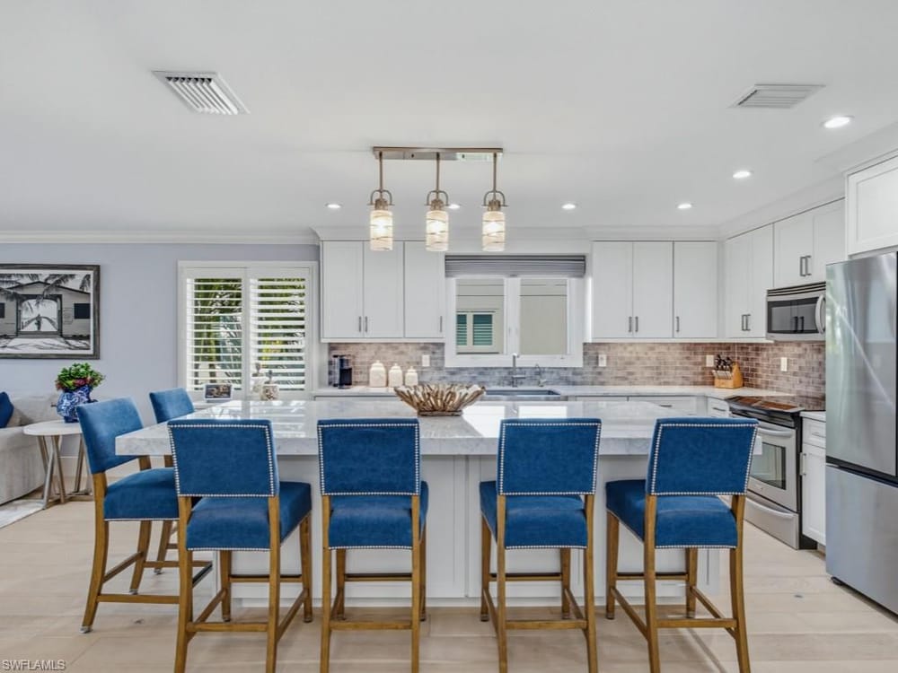 225 5th Ave. S 103 – #226021821 - Olde Naples