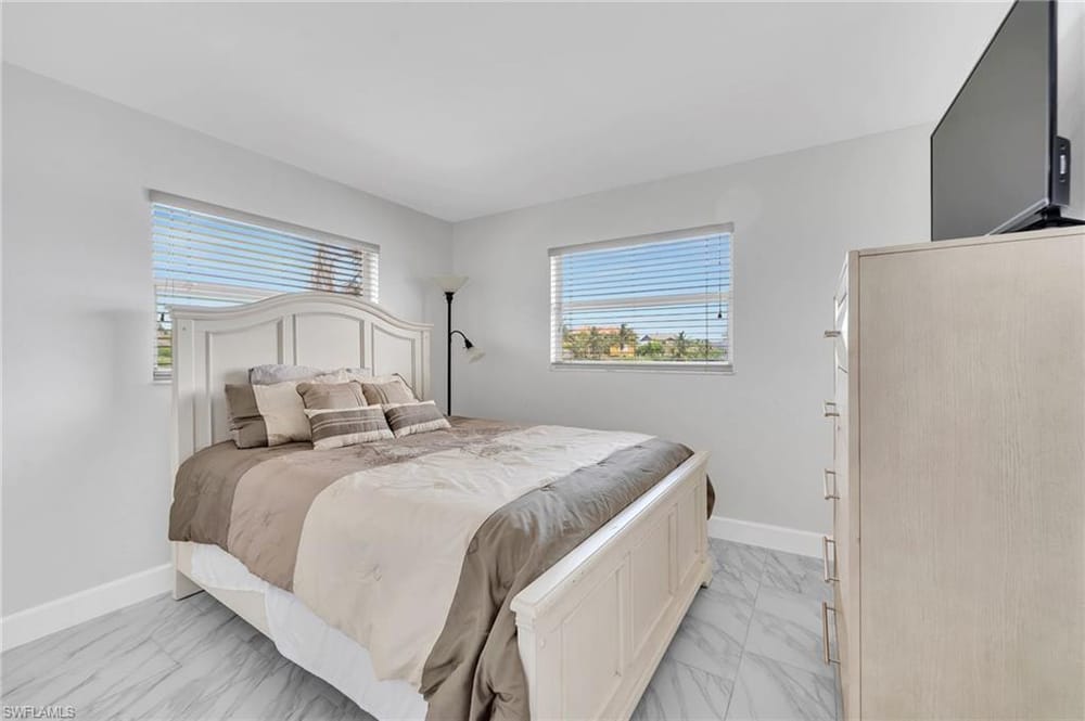3065 50th Ln. SW – #226021851 - Golden Gate City