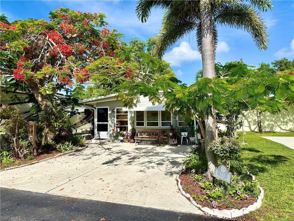 133 Redwood Ln. – #226022071 - Holiday Manor