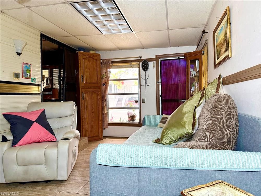 133 Redwood Ln. – #226022071 - Holiday Manor