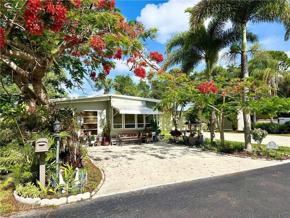 133 Redwood Ln. – #226022071 - Holiday Manor
