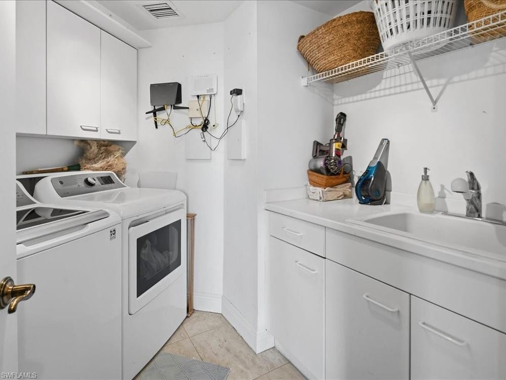425 Cove Tower Dr. 901 – #226022278 - Cove Towers