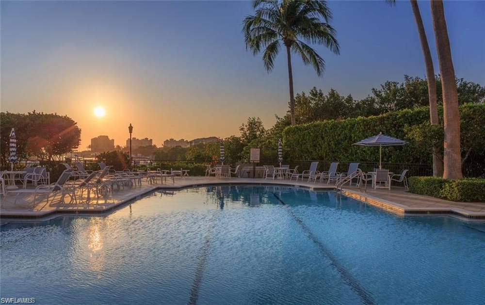 425 Cove Tower Dr. 901 – #226022278 - Cove Towers