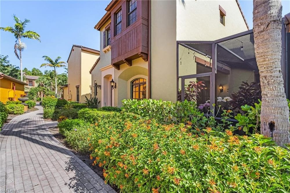 9118 Chula Vista St. 12002 – #226022280 - Lely Resort