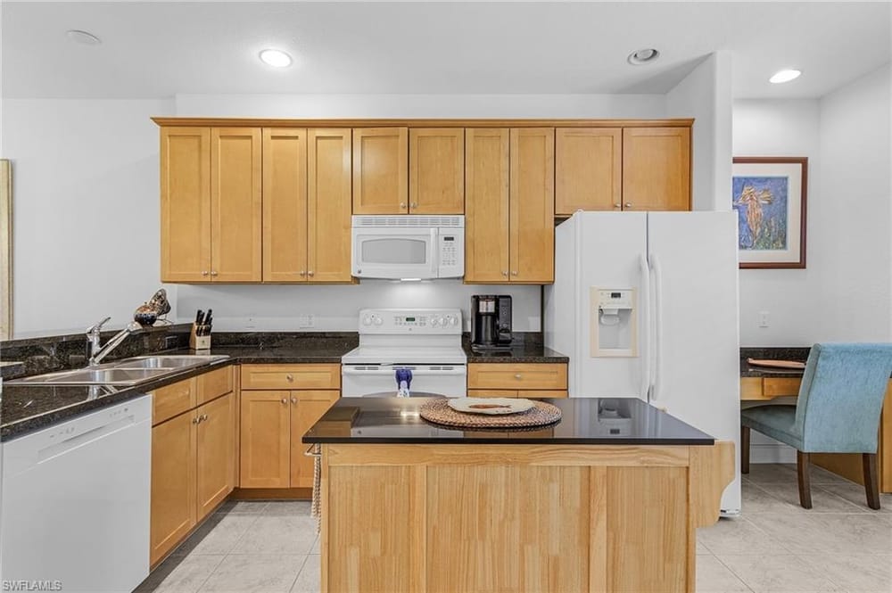 9118 Chula Vista St. 12002 – #226022280 - Lely Resort