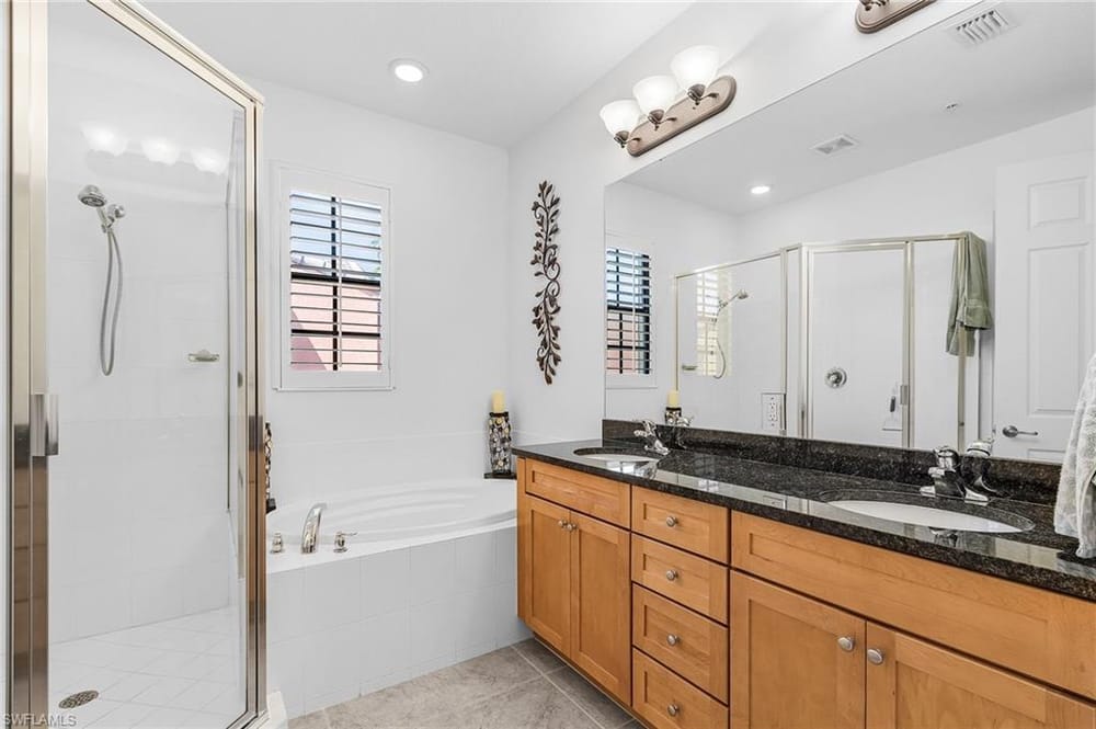 9118 Chula Vista St. 12002 – #226022280 - Lely Resort