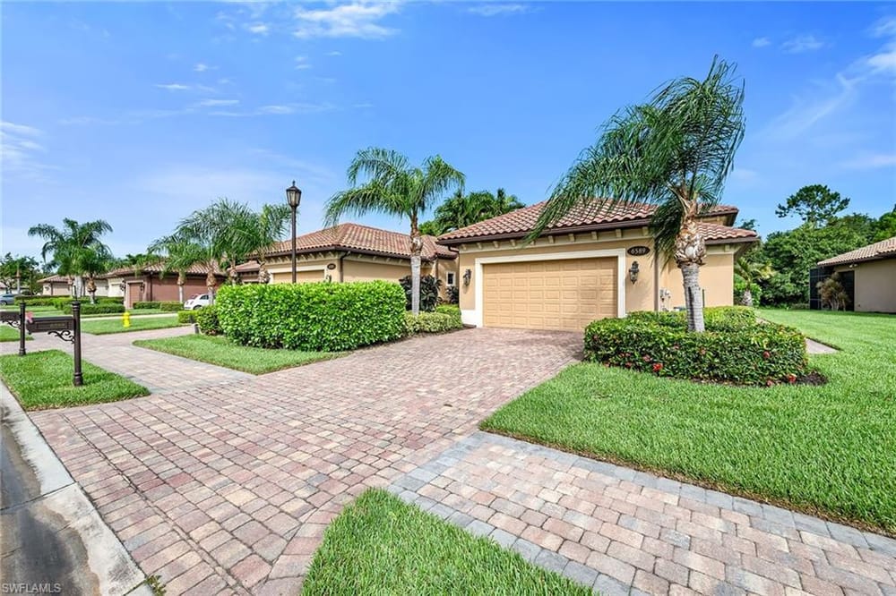 6589 Roma Way – #226022285 - Lely Resort