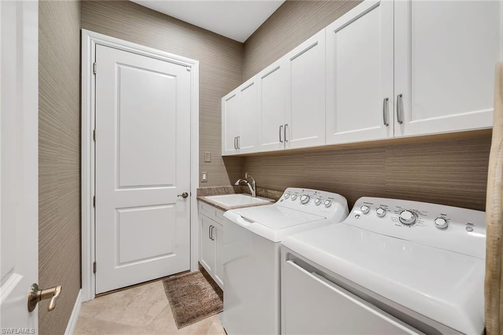 6589 Roma Way – #226022285 - Lely Resort
