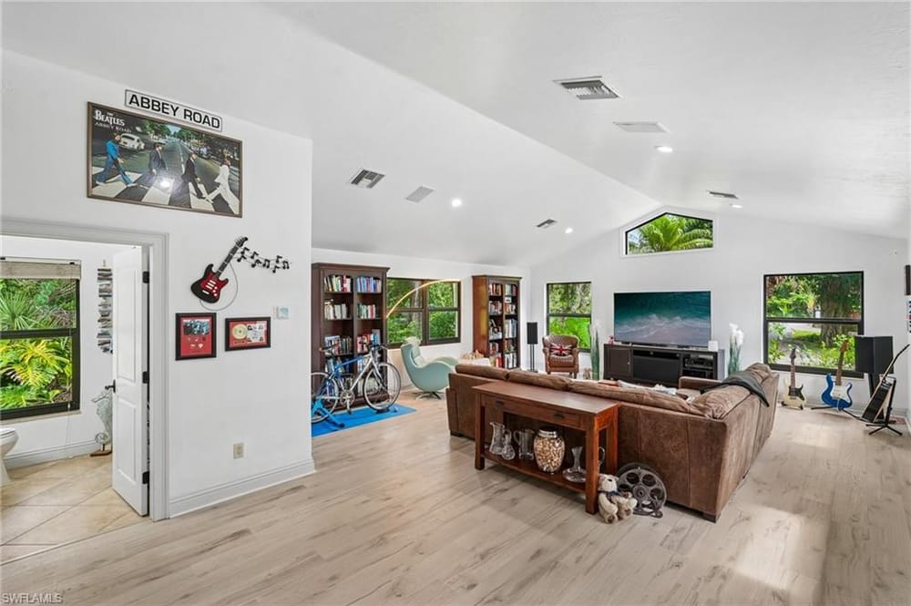 4980 Tamarind Ridge Dr. – #226022345 - Logan Woods