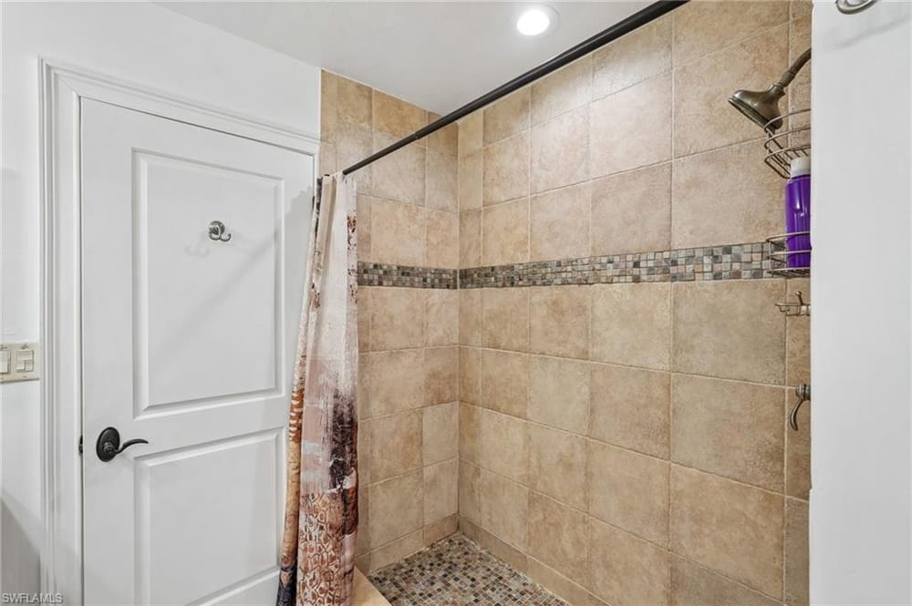 4980 Tamarind Ridge Dr. – #226022345 - Logan Woods