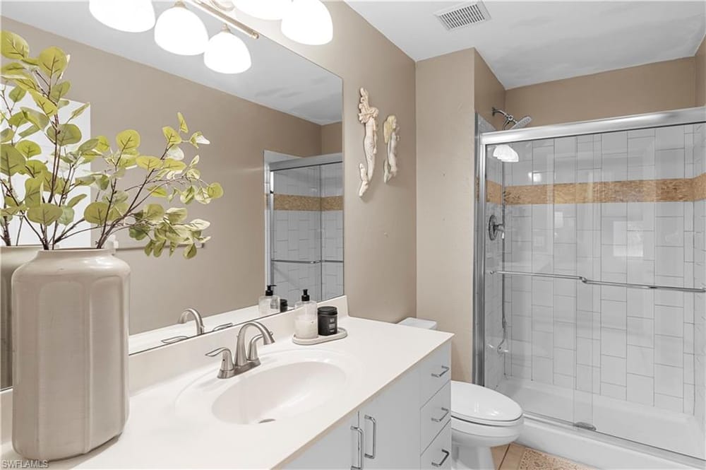 5470 16th Pl. SW 101 – #226022592 - Golden Gate City