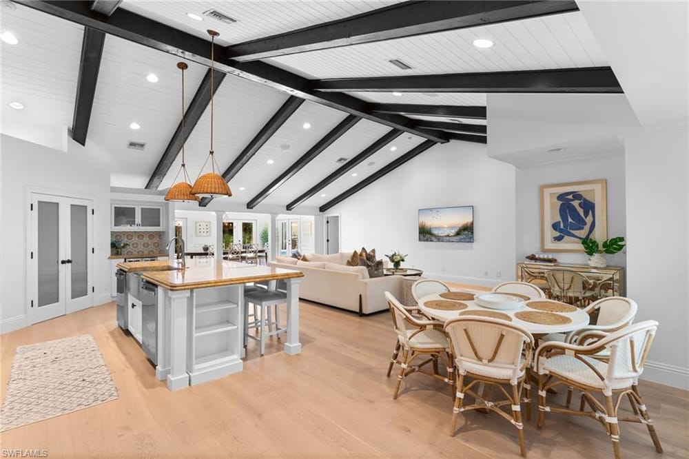 436 Corbel Dr. – #226022668 - Palm River Estates