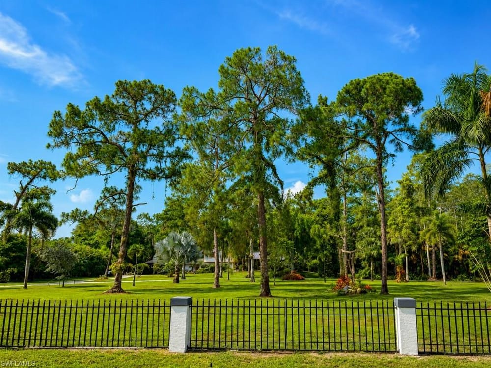 6100 Dogwood Way – #2026025871 - Logan Woods