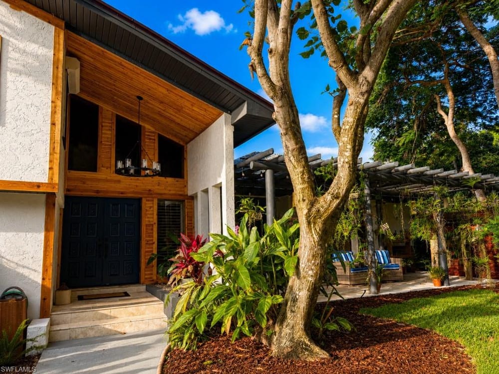 6100 Dogwood Way – #2026025871 - Logan Woods
