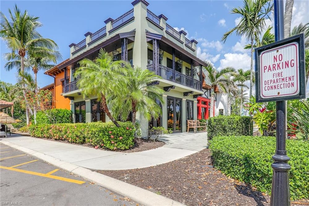 9126 Chula Vista St. 12303 – #226022912 - Lely Resort