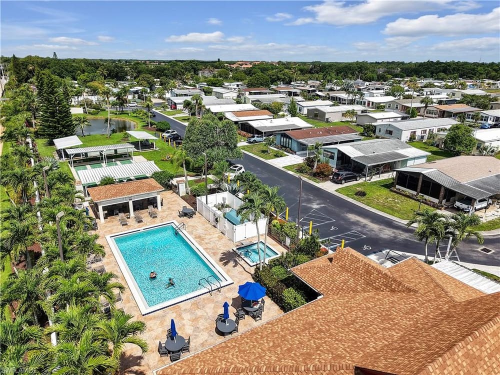 58 Oceans Blvd. 58 – #226022917 - Windjammer Village Of Naples
