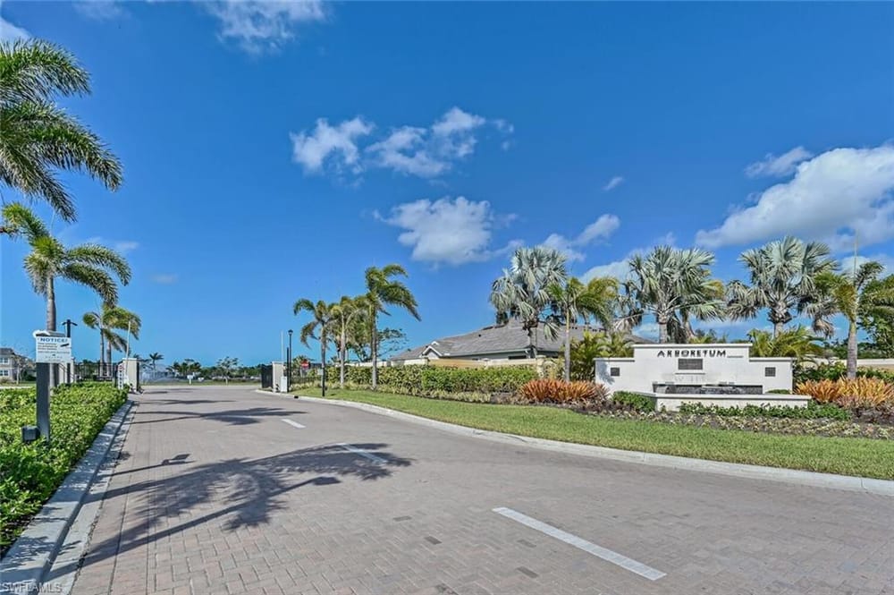4551 Arboretum Cir. 203 – #226022990 - Arboretum