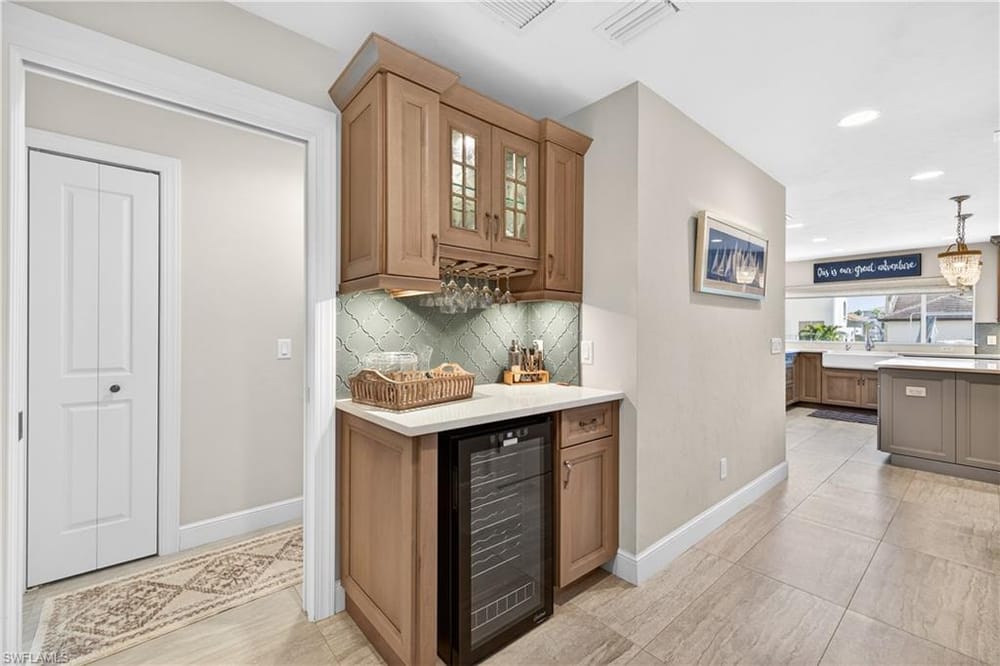 240 Channel Dr. – #226023119 - Vanderbilt Beach