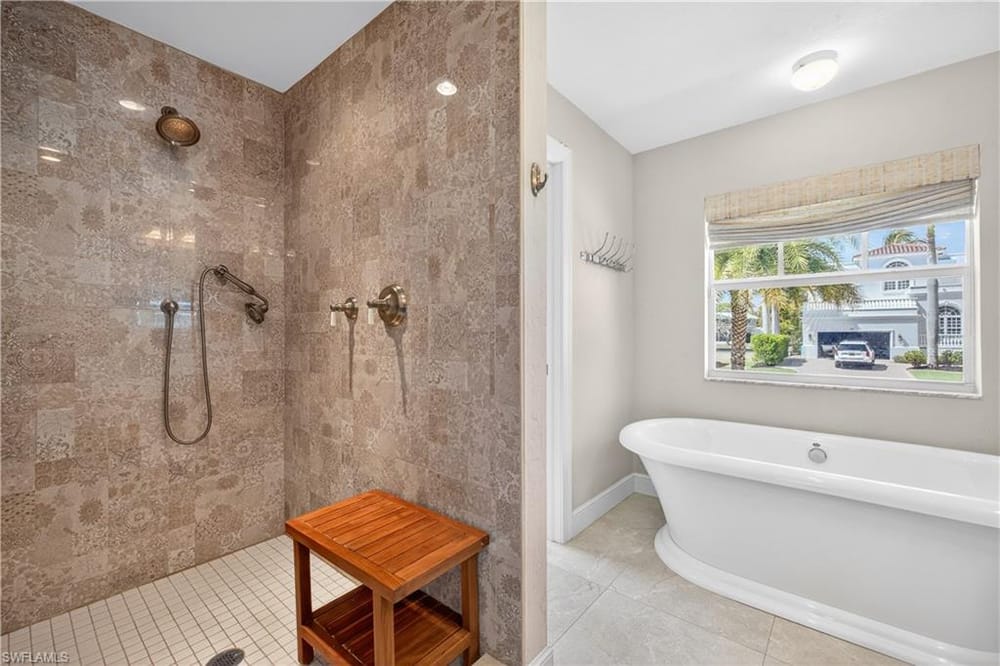 240 Channel Dr. – #226023119 - Vanderbilt Beach