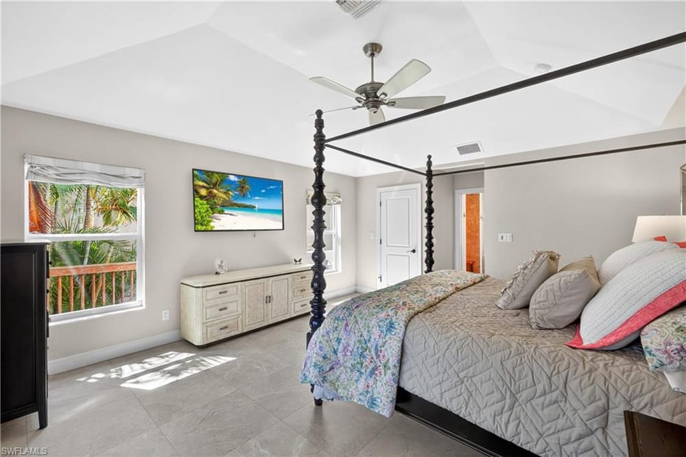 240 Channel Dr. – #226023119 - Vanderbilt Beach