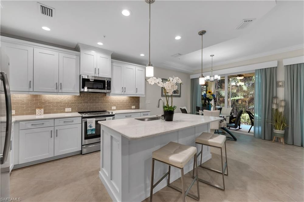 6959 Avalon Cir. 1702 – #226023474 - Avalon