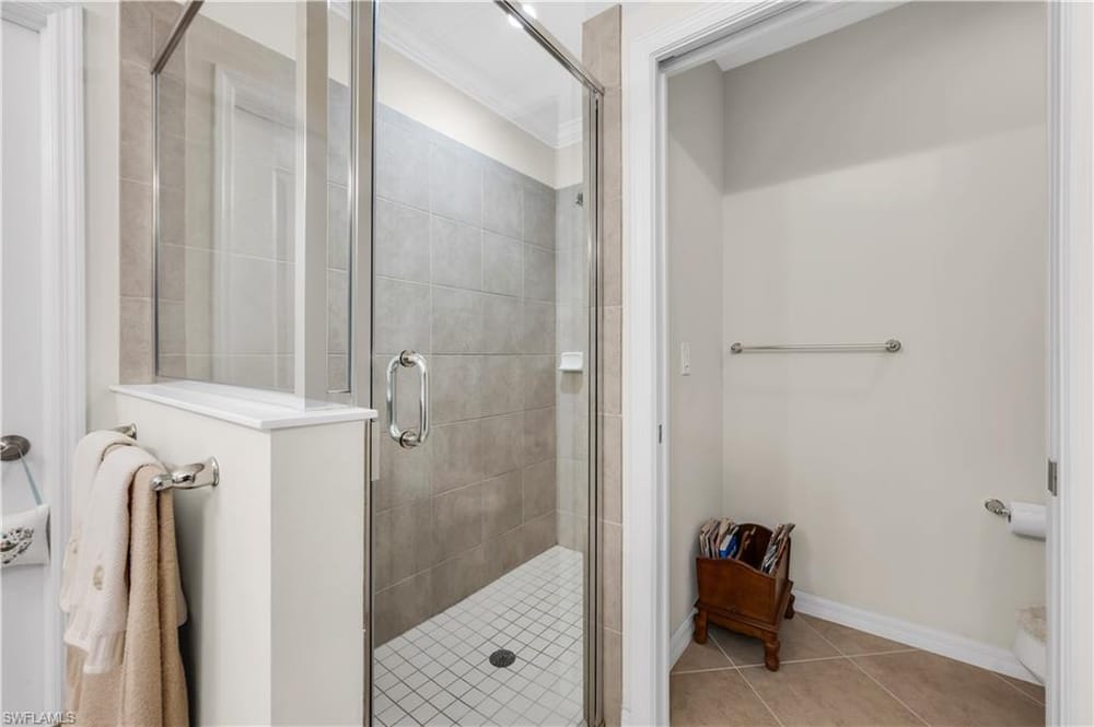6959 Avalon Cir. 1702 – #226023474 - Avalon