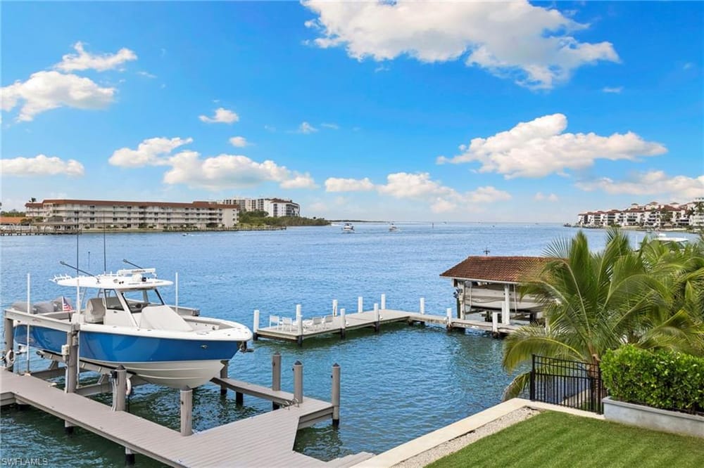 18 Pelican St. E – #226023652 - Isles Of Capri