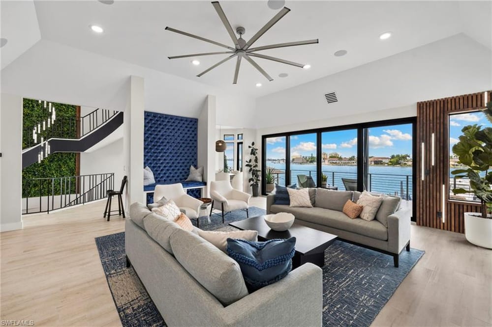 18 Pelican St. E – #226023652 - Isles Of Capri