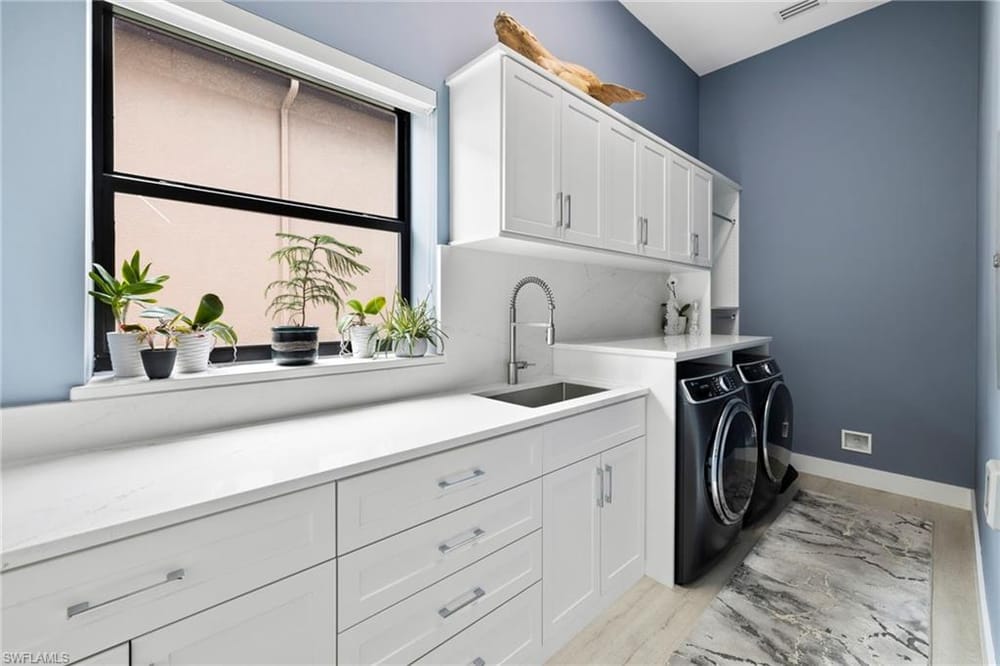 18 Pelican St. E – #226023652 - Isles Of Capri