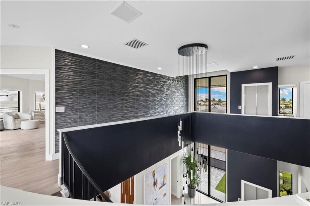 18 Pelican St. E – #226023652 - Isles Of Capri