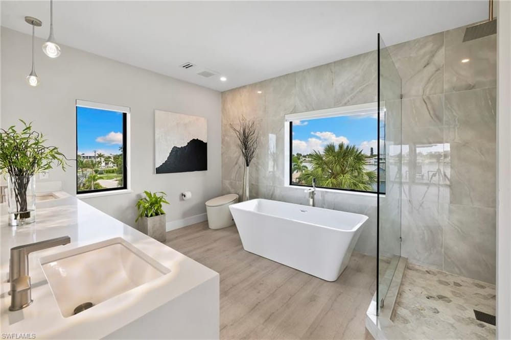18 Pelican St. E – #226023652 - Isles Of Capri