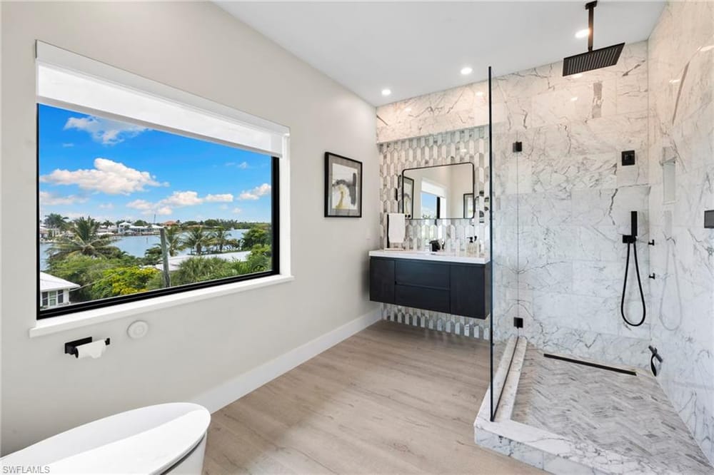 18 Pelican St. E – #226023652 - Isles Of Capri