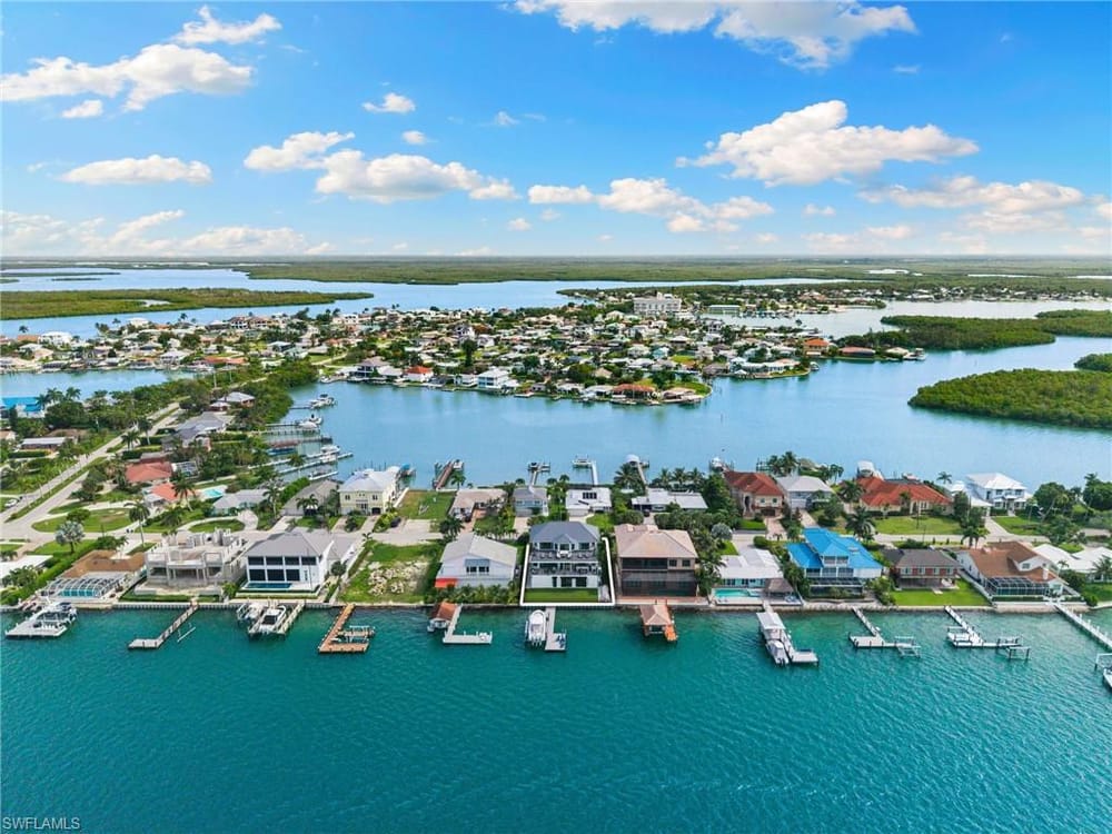 18 Pelican St. E – #226023652 - Isles Of Capri