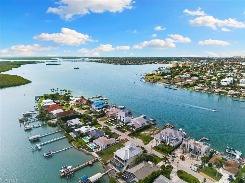 18 Pelican St. E – #226023652 - Isles Of Capri