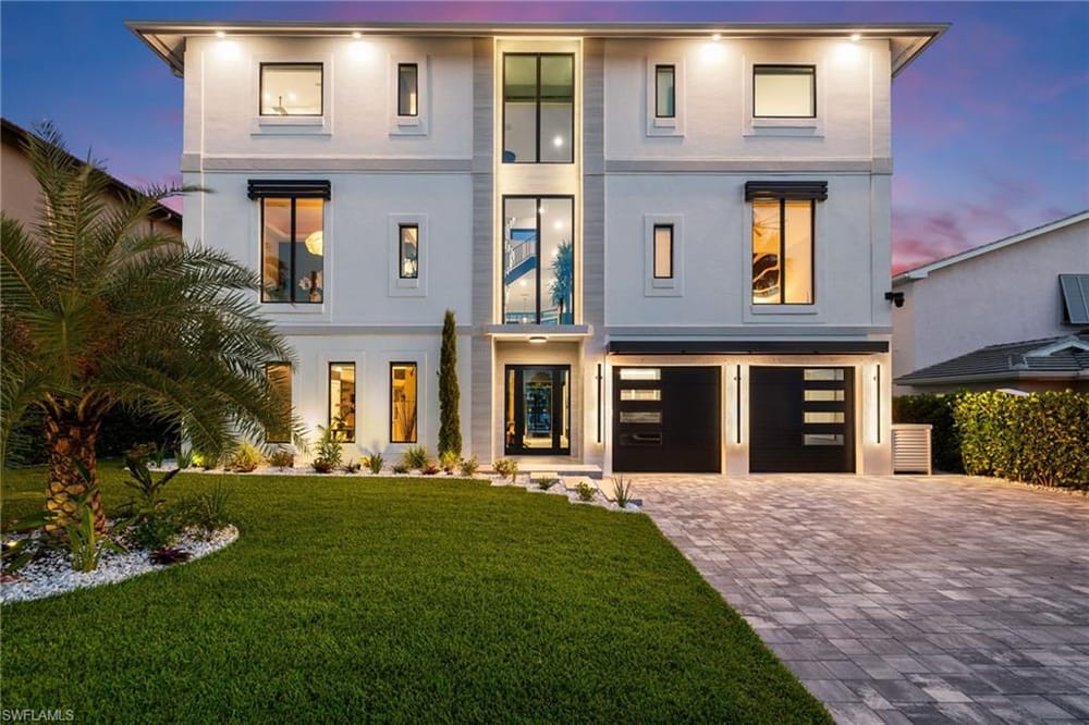 18 Pelican St. E – #226023652 - Isles Of Capri