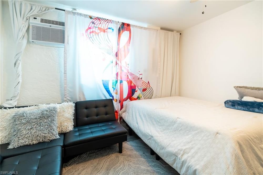 4636 25th Ave. SW – #226023982 - Golden Gate City