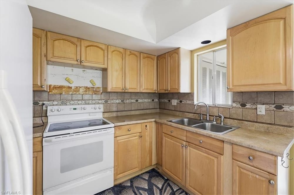 347 Joel Blvd. 203 – #2026027740 - Fairways Condo