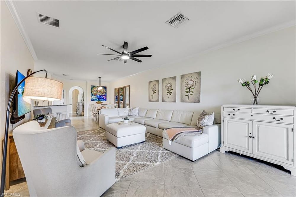 1427 Oceania Dr. S – #226024575 - Artesia