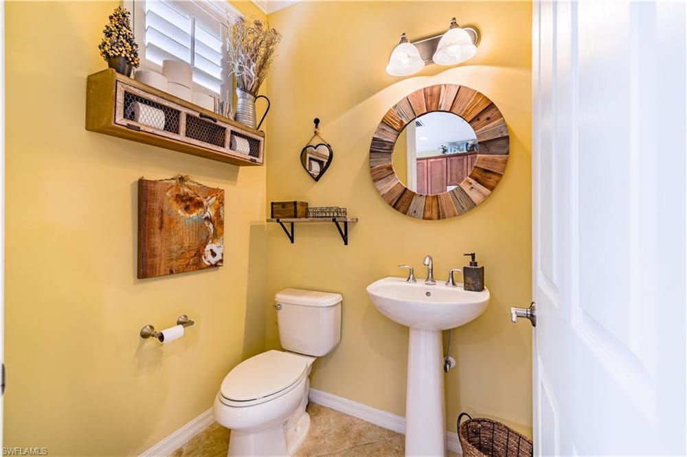 9041 Alturas St. 3803 – #226024620 - Lely Resort
