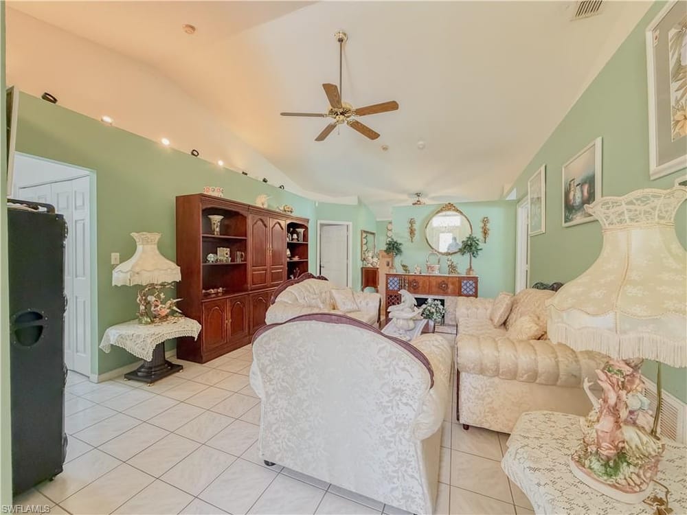 4000 Outer Dr. – #226024676 - Heighland Villa