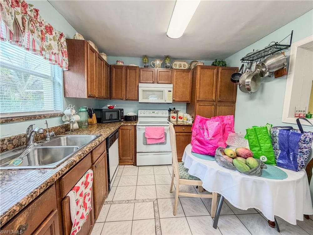 4000 Outer Dr. – #226024676 - Heighland Villa