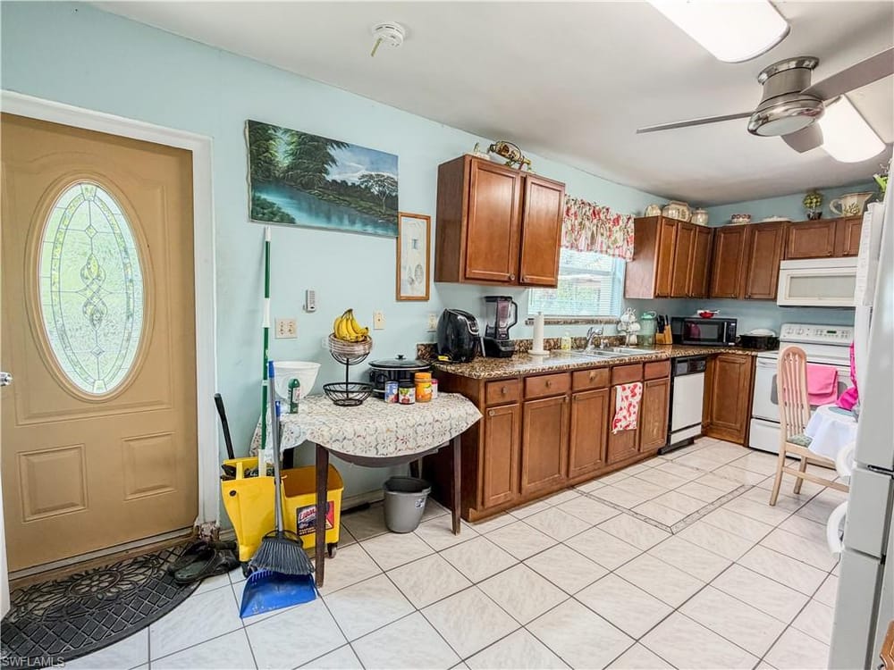 4000 Outer Dr. – #226024676 - Heighland Villa