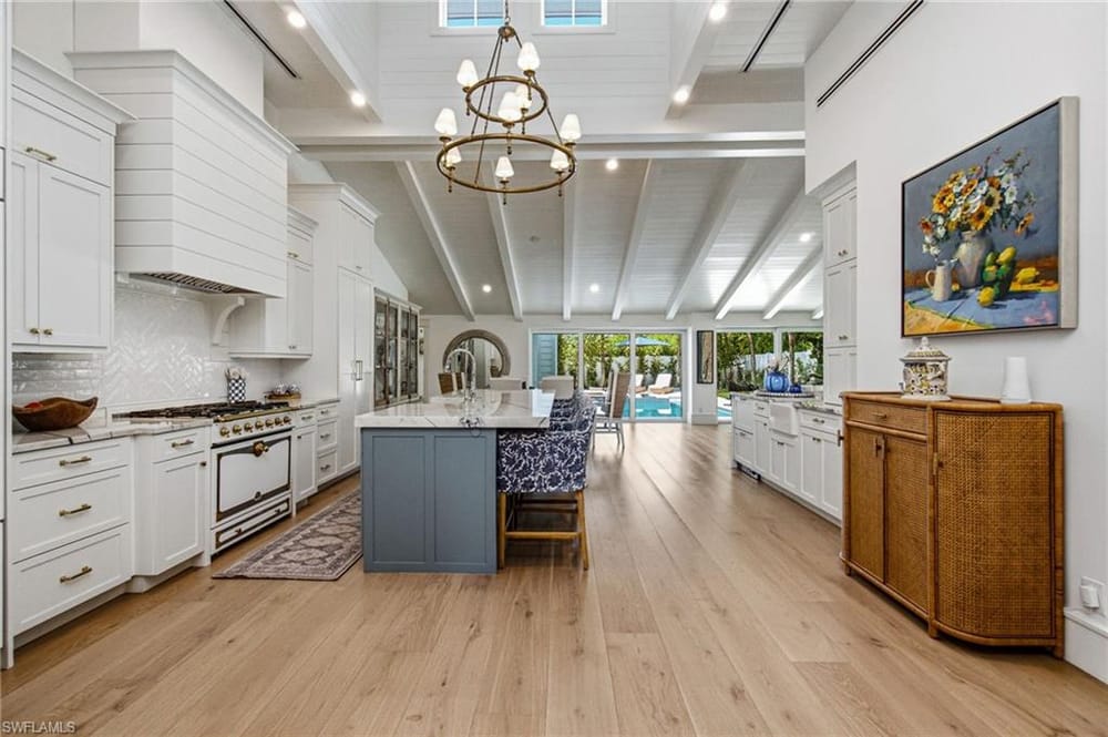 742 11th Ave. S – #226024974 - Olde Naples