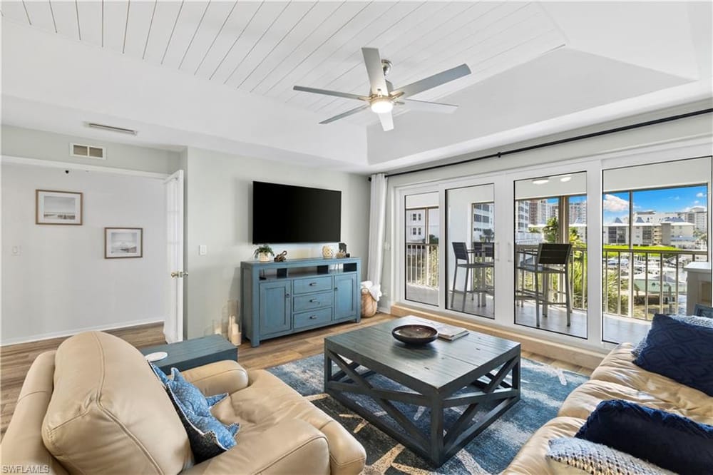 9101 Vanderbilt Dr. 302 – #226025103 - Vanderbilt Beach