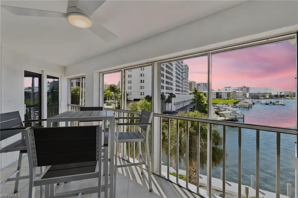 9101 Vanderbilt Dr. 302 – #226025103 - Vanderbilt Beach